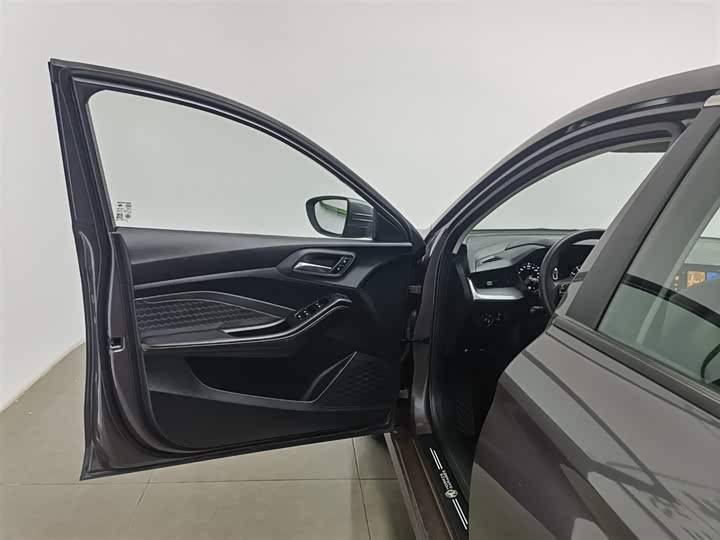 Фото 8 - MG Motor 5