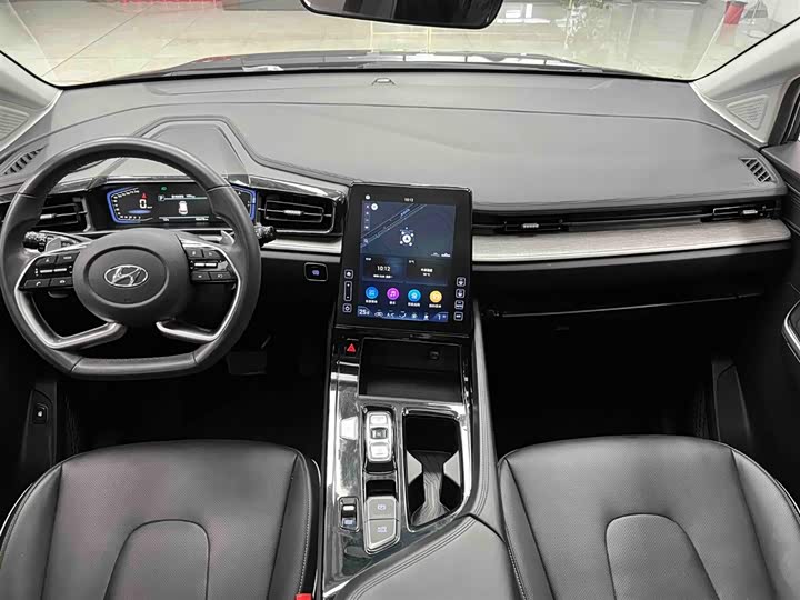 Фото 2 - Hyundai Custo