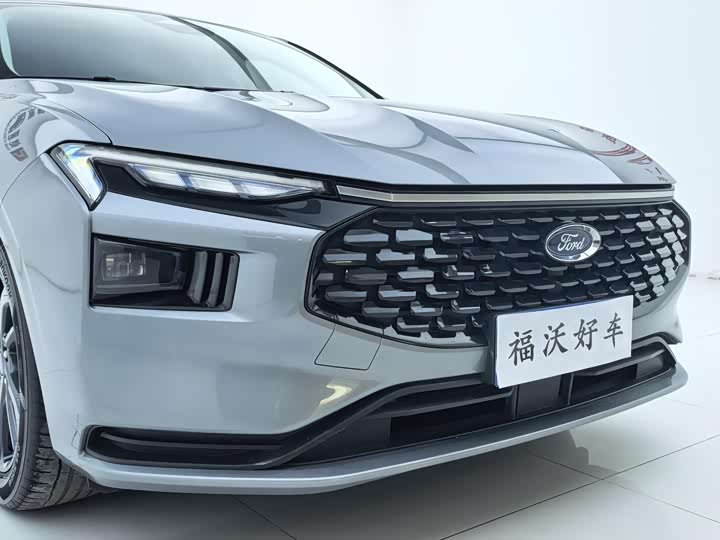 Ford Mondeo 2025 2025款 2.0T EcoBoost 豪华型
