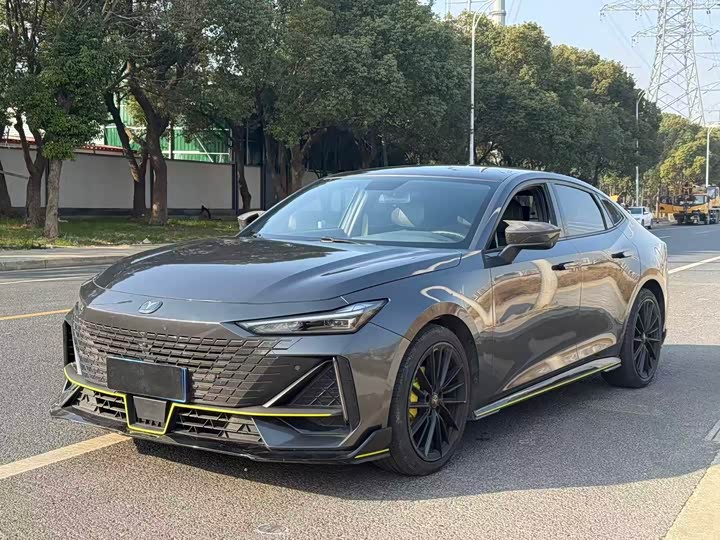 Фото 1 - Changan UNI-V