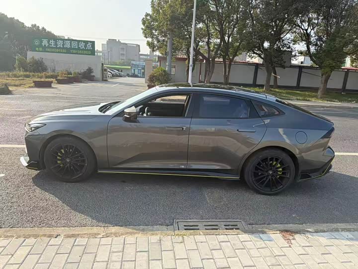 Фото 4 - Changan UNI-V