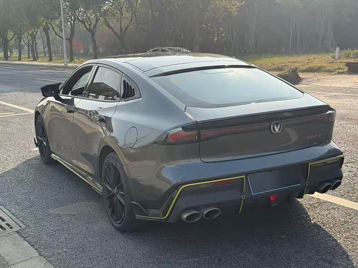 Фото 5 - Changan UNI-V