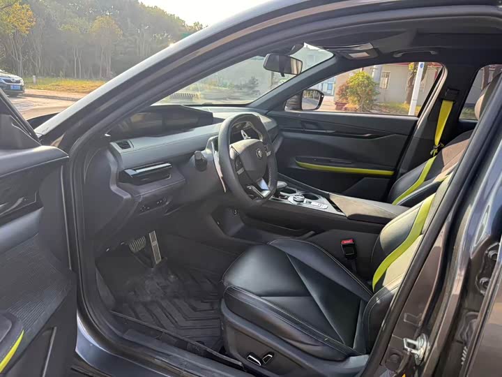 Фото 8 - Changan UNI-V