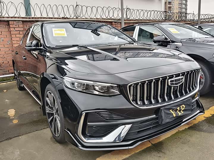 Фото 3 - Geely Preface