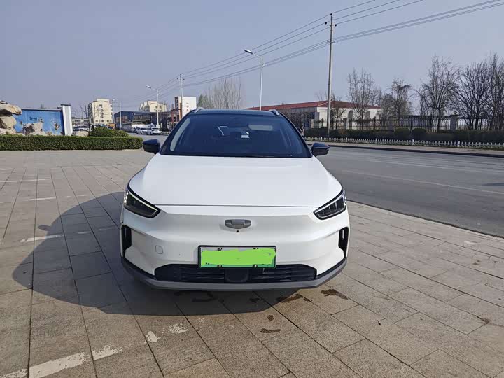 Фото 2 - Geely Geometry C
