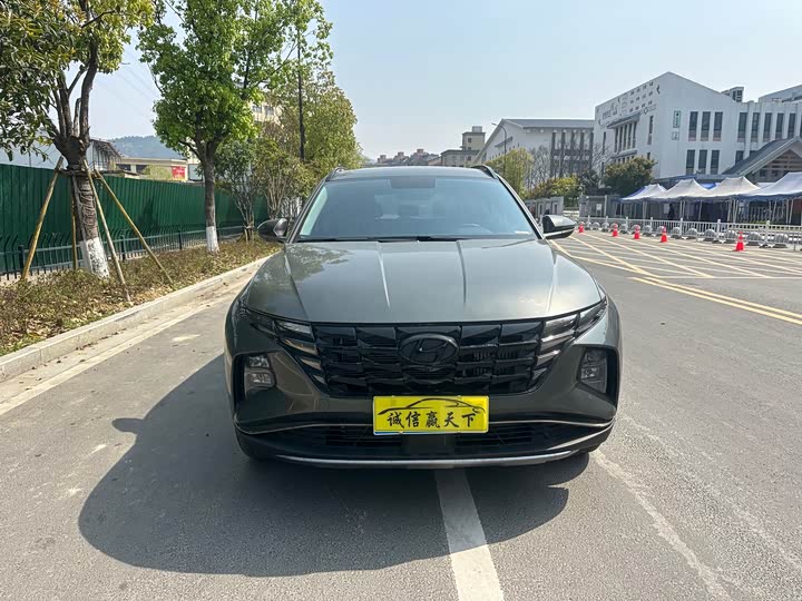 Фото 2 - Hyundai Tucson L