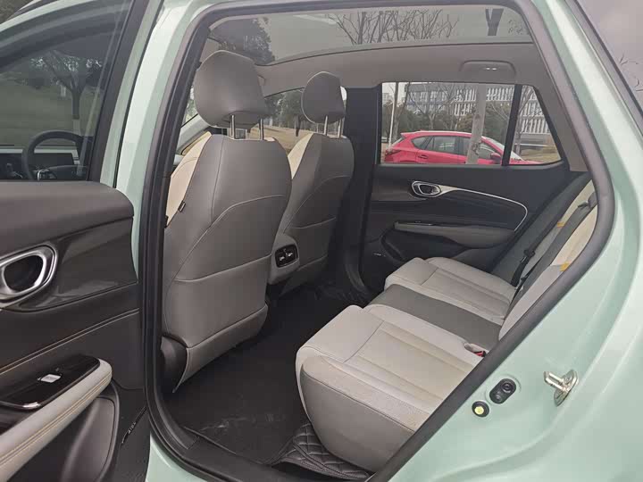 Фото 8 - GAC Aion V