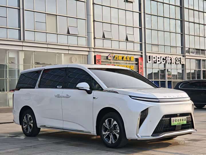 Photo 9 - Maxus Mifa 9