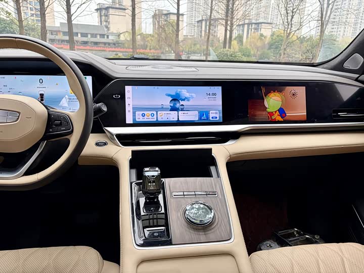 Фото 8 - Geely Monjaro