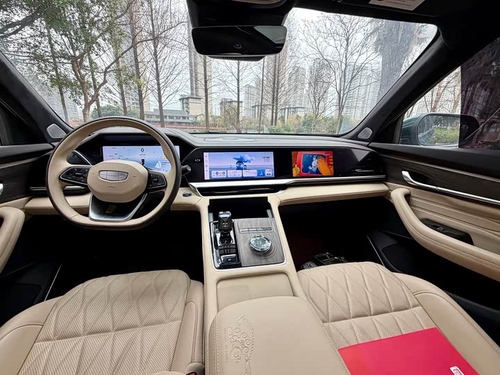 Фото 9 - Geely Monjaro