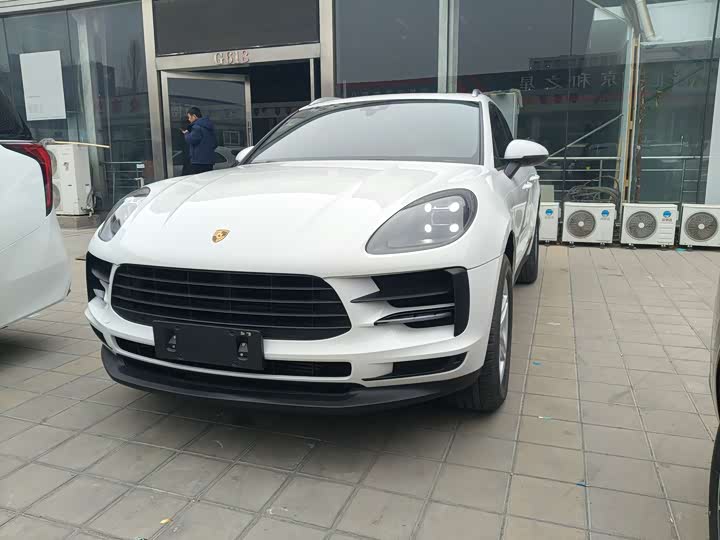 Фото 1 - Porsche Macan
