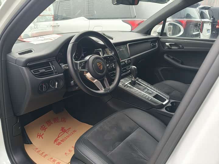 Фото 9 - Porsche Macan