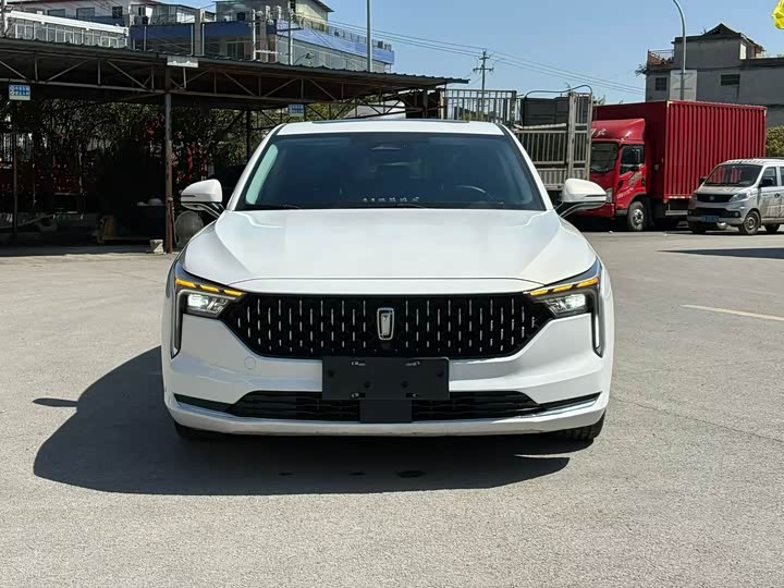 Фото 2 - Bestune B70