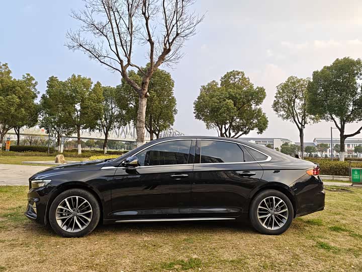 Фото 4 - Geely Preface