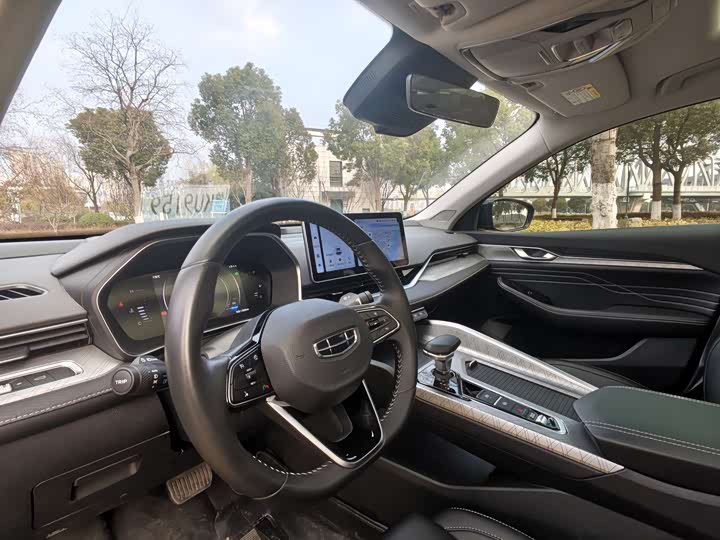 Фото 8 - Geely Preface