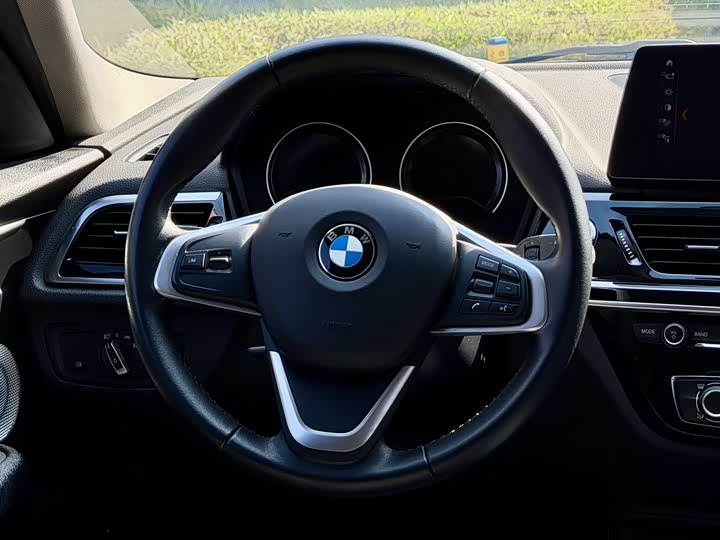 Фото 9 - BMW 1 Series