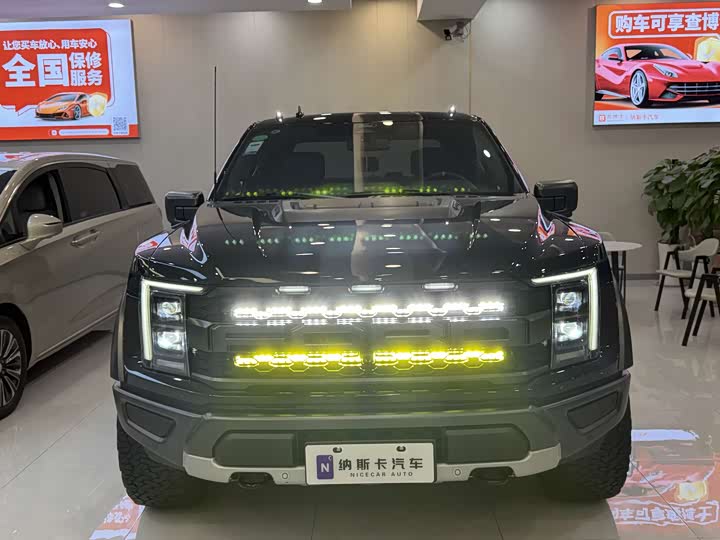 Фото 2 - Ford F-150 Raptor
