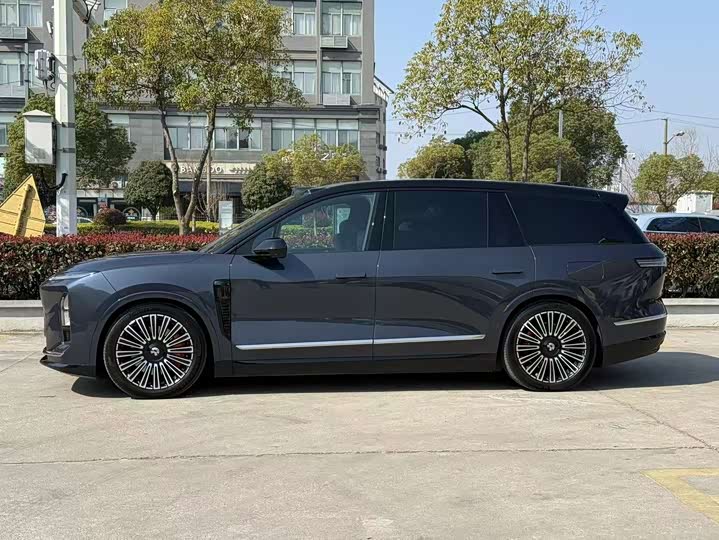 Фото 3 - Nio ES8