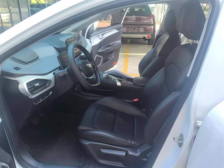 Фото 5 - Geely Geometry A