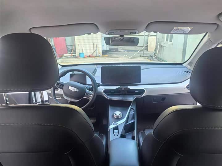 Фото 7 - Geely Geometry A