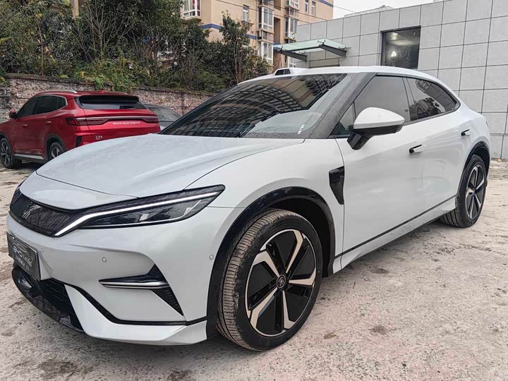 Фото 1 - BYD Song L