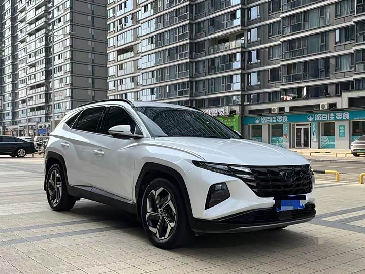 Фото 3 - Hyundai Tucson L