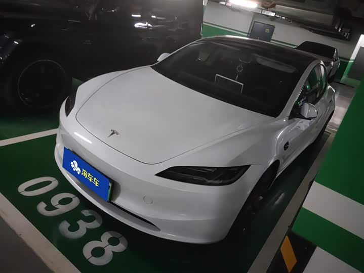 Фото 1 - Tesla Model 3