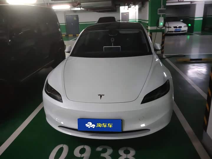 Фото 2 - Tesla Model 3