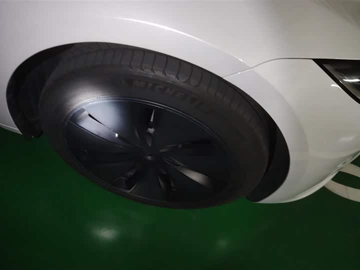 Фото 6 - Tesla Model 3