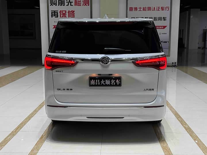 Фото 7 - Buick GL8 ES