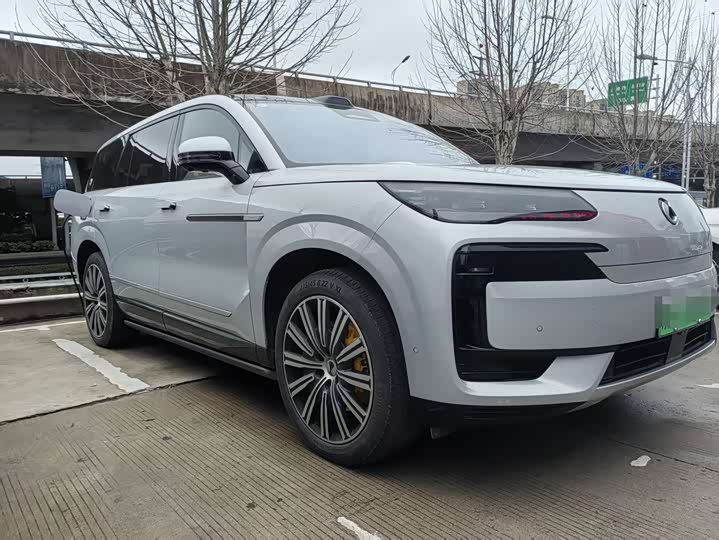 Фото 1 - Denza N9