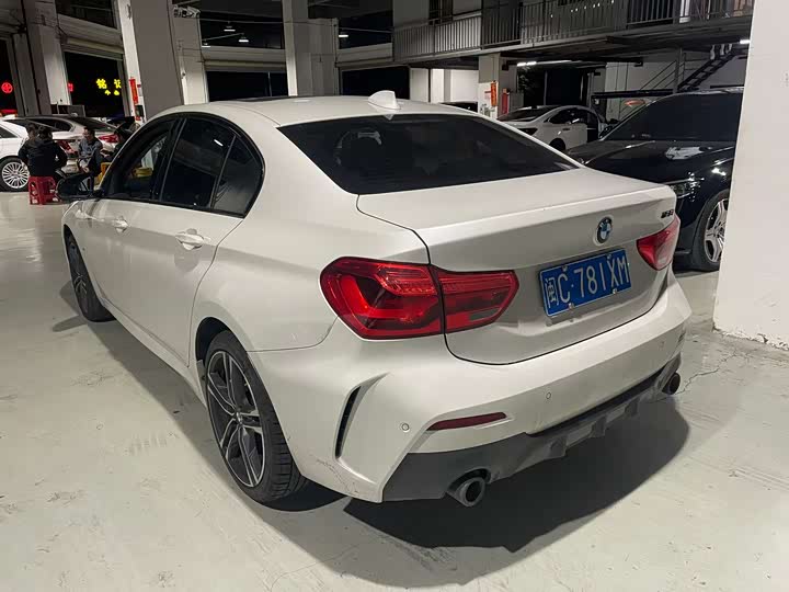 Фото 6 - BMW 1 Series