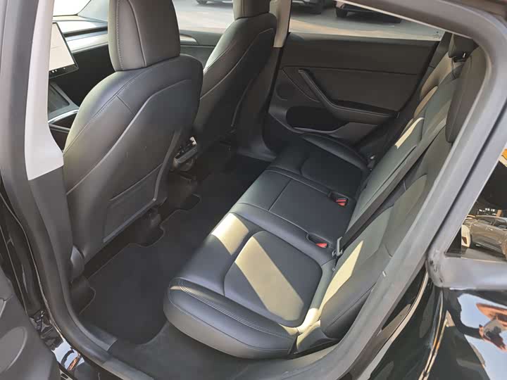 Photo 9 - Tesla Model Y