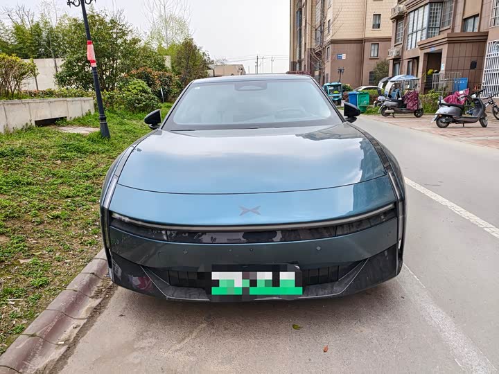 Фото 2 - XPeng P7