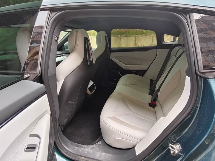 Фото 6 - XPeng P7