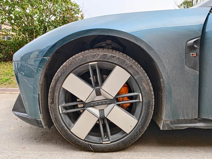 Фото 8 - XPeng P7