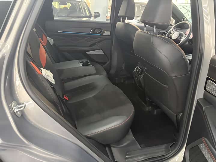 Фото 5 - Haval F7 (Monster)