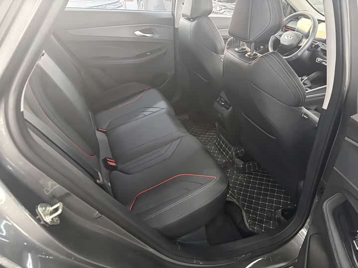 Фото 5 - Geely Binrui