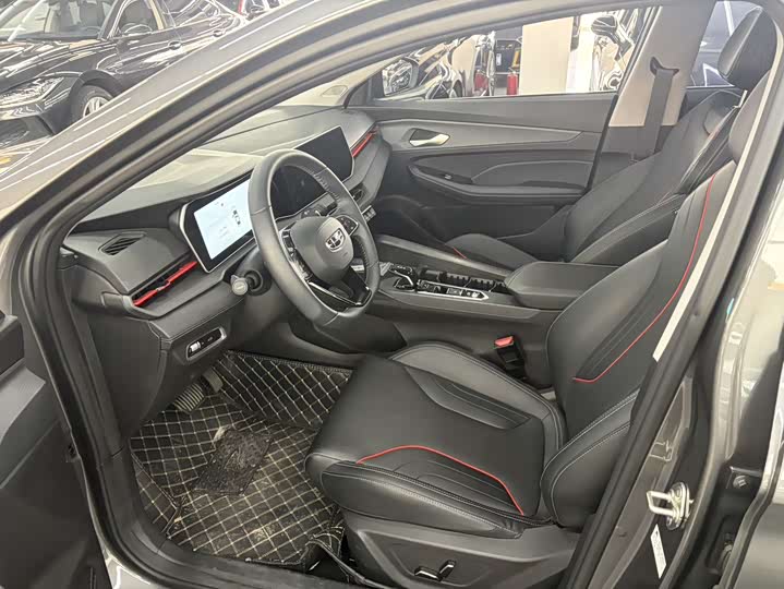 Фото 7 - Geely Binrui