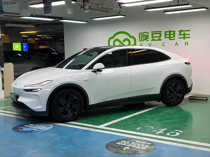 Фото 8 - Nio Onvo L60