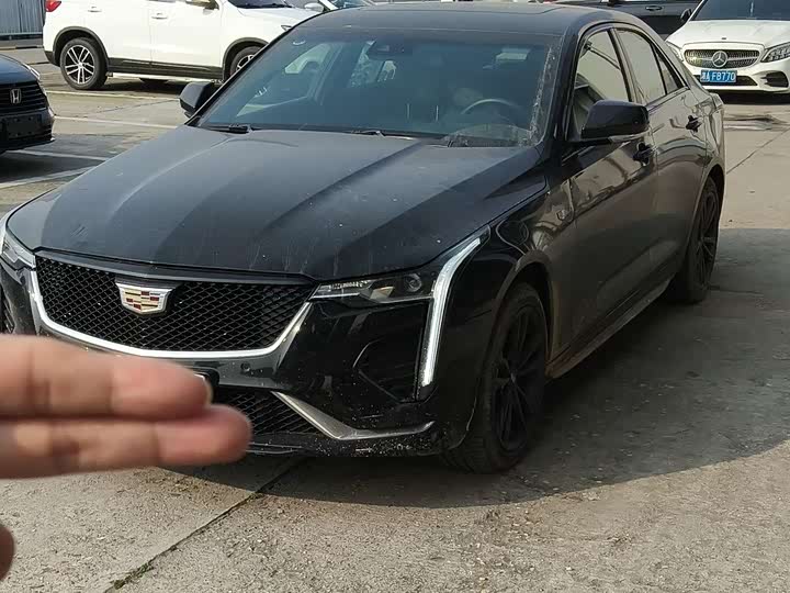 Фото 1 - Cadillac CT4