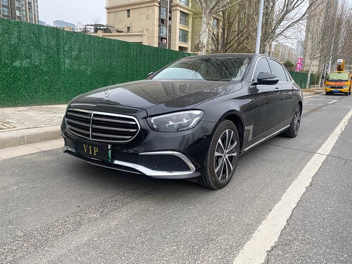 Фото 1 - Mercedes-Benz E-Class Hybrid