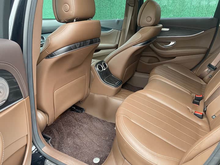 Фото 6 - Mercedes-Benz E-Class Hybrid