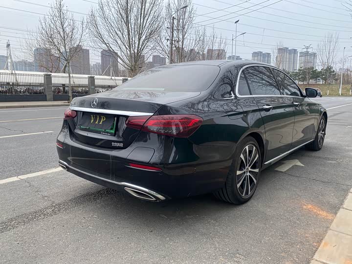 Фото 9 - Mercedes-Benz E-Class Hybrid