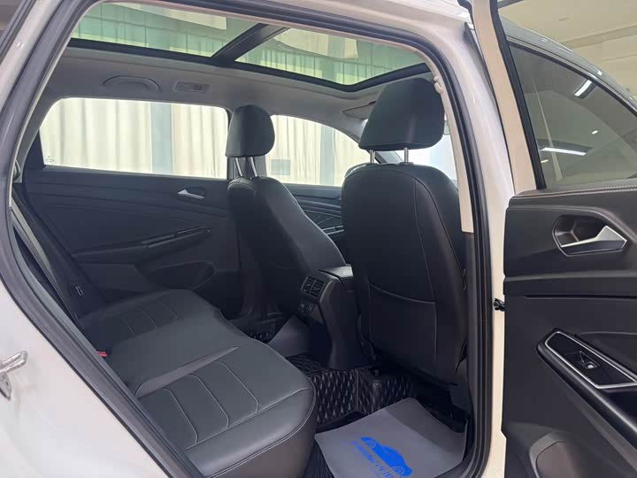 Фото 8 - Jetta VS7