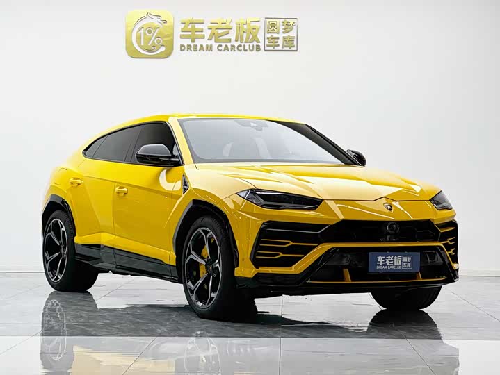 Фото 3 - Lamborghini Urus