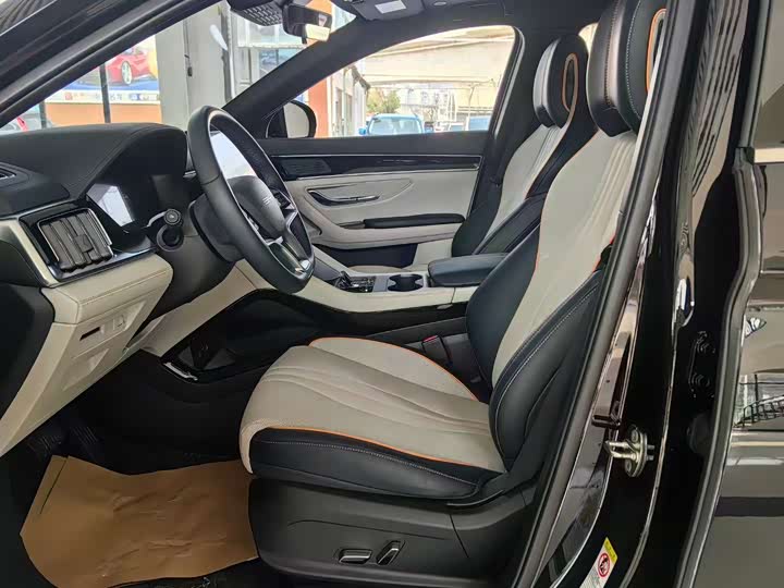 Photo 4 - BYD Song Plus Hybrid/EV