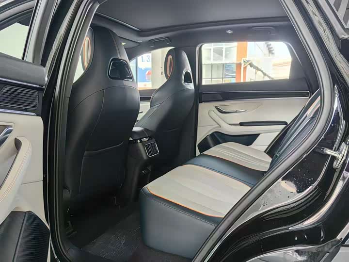 Photo 6 - BYD Song Plus Hybrid/EV