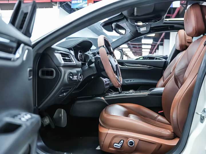 Фото 5 - Maserati Ghibli