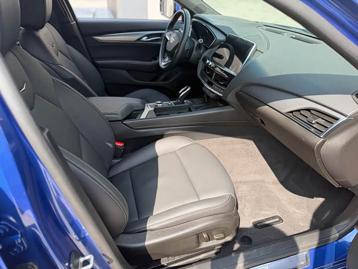 Photo 8 - Cadillac CT5